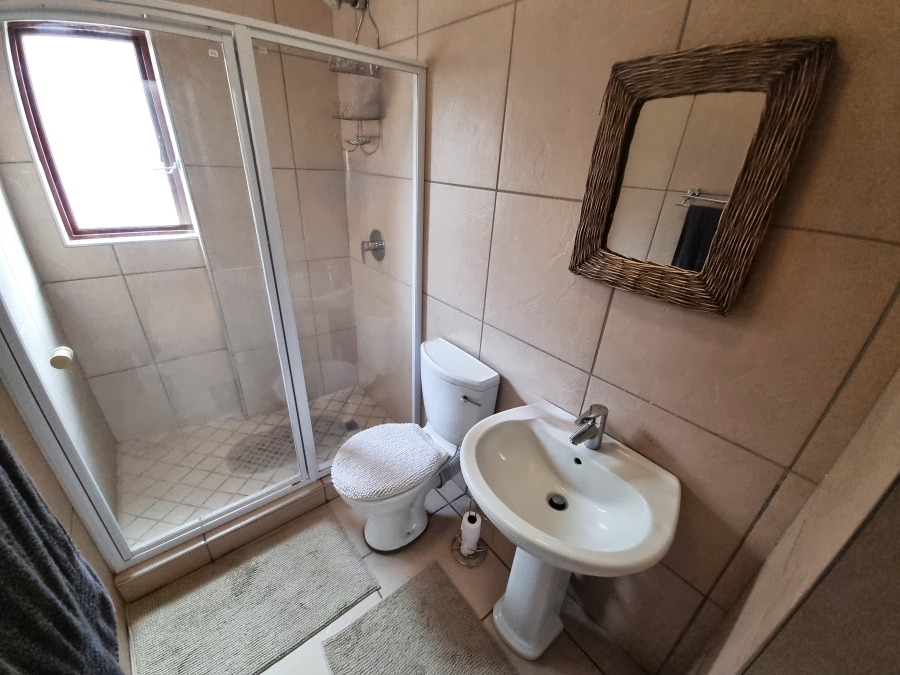 3 Bedroom Property for Sale in Hartbeesfontein AH North West